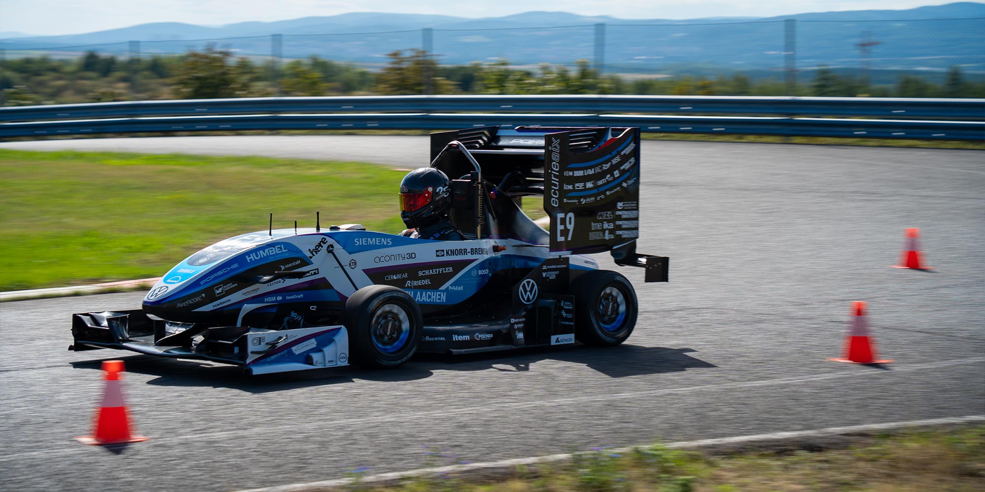 From 0 to 100 in 2.3 seconds – it’s full speed ahead for Ecurie Aix! From 0 to 100 in 2.3 seconds – it’s full speed ahead for Ecurie Aix!